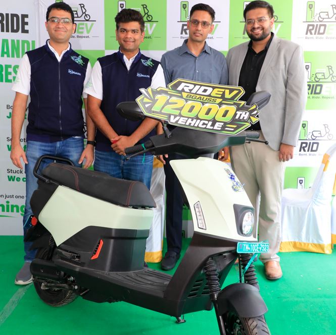 (L-R) Durgesh Gupta - VP Sales, BGauss, Hemant Kabra - Founder, BGauss, Manish Jain - CEO & Founder, RidEV, Bhaumik Sanghvi - COO, RidEV
